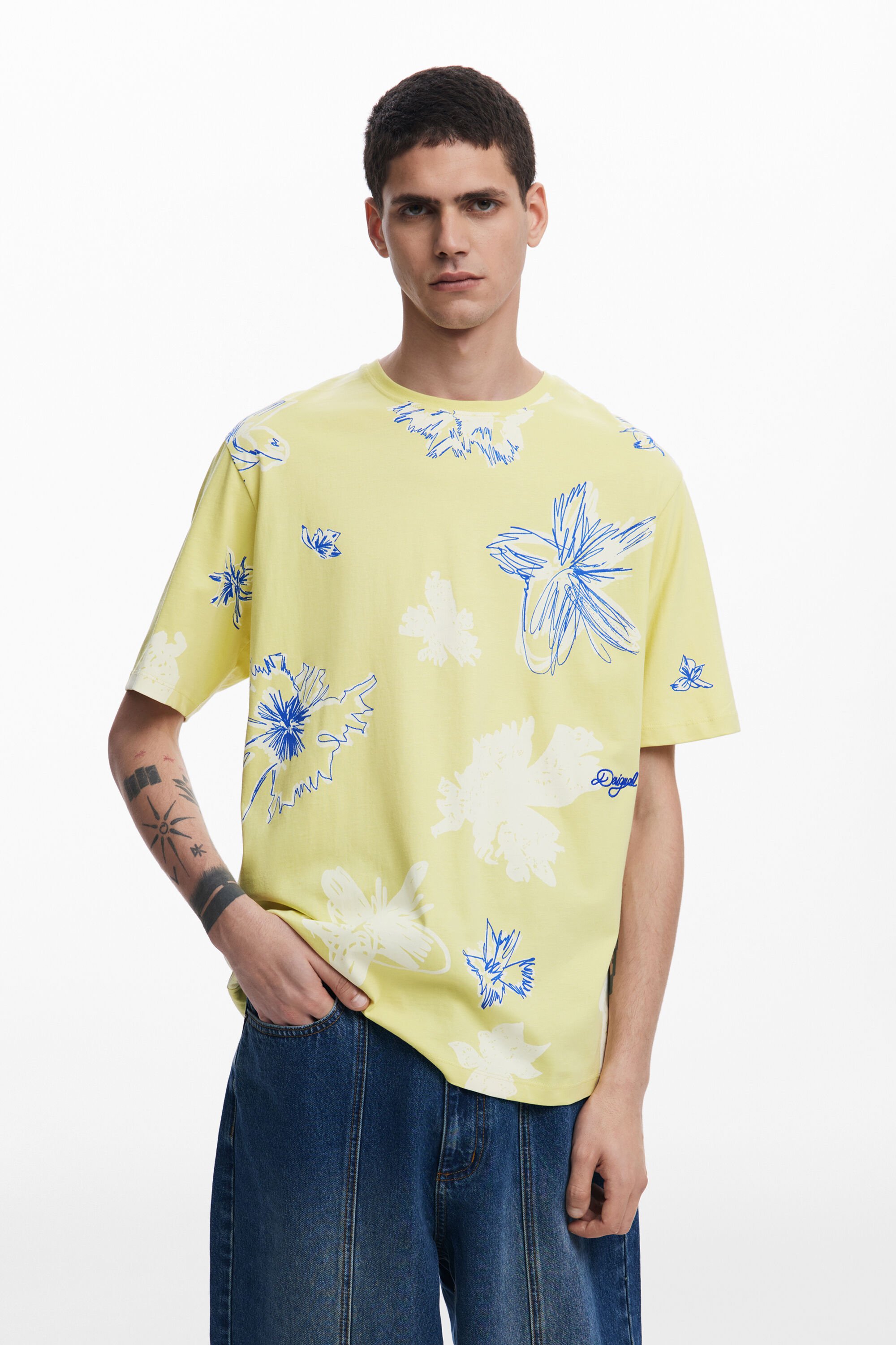 Camiseta manga corta hojas