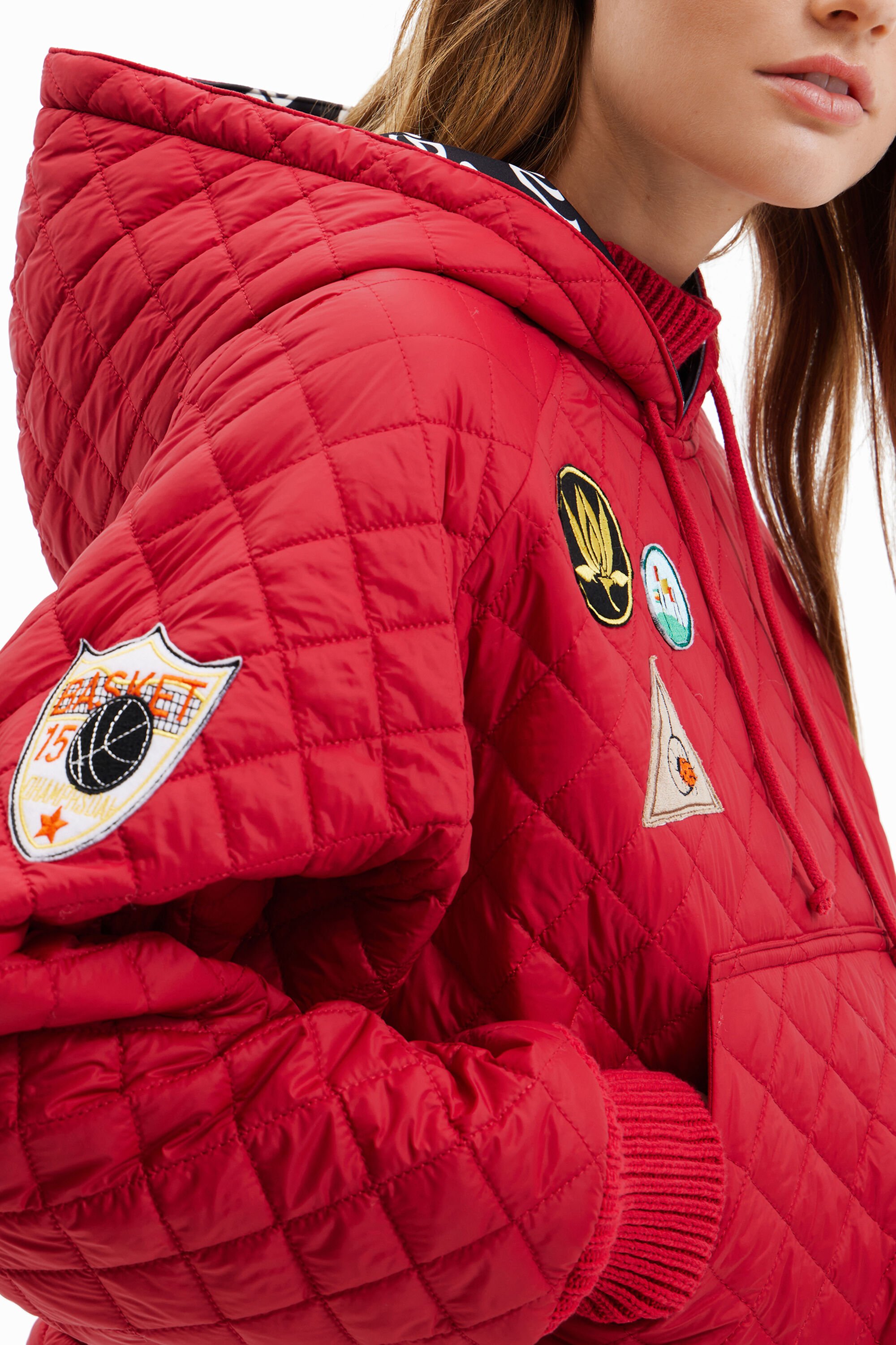 新品入荷 Padded hoodie with patches | Desigual.com トップス