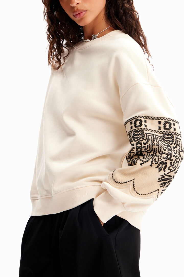 Sudadera oversize bordada | Desigual