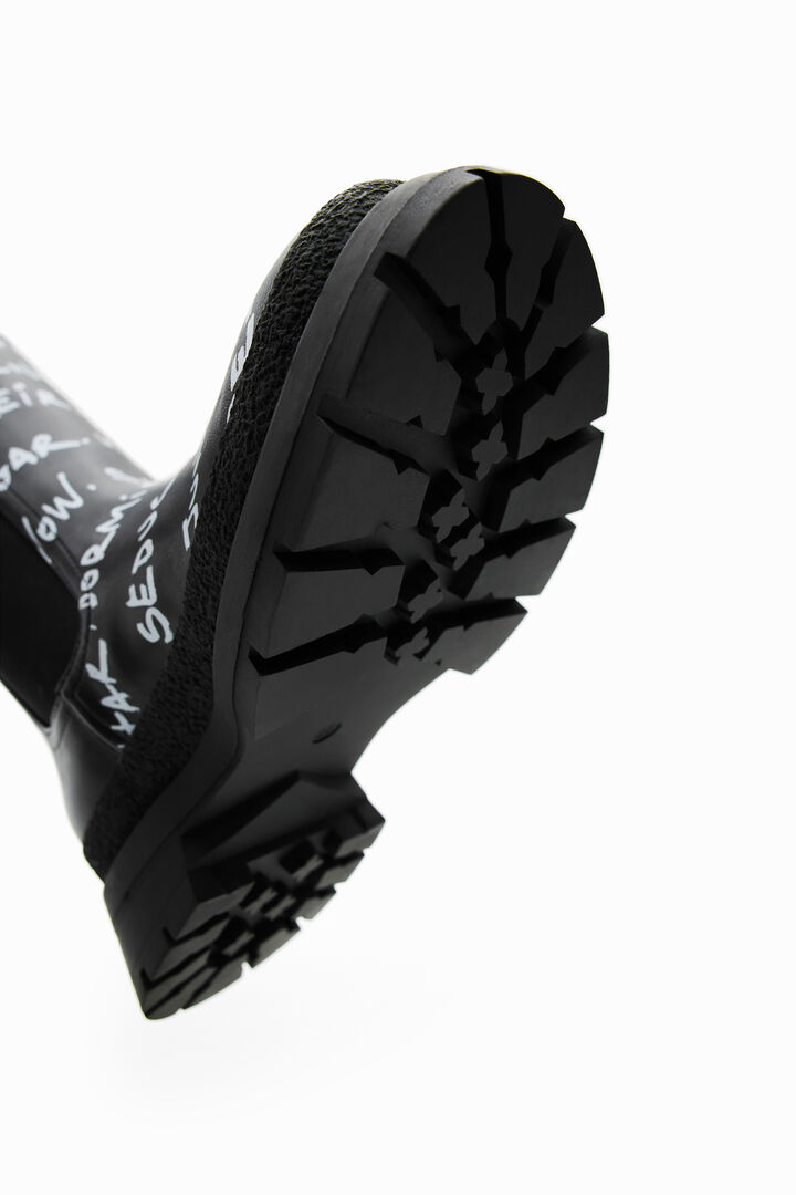 High Chelsea boots with messages | Desigual