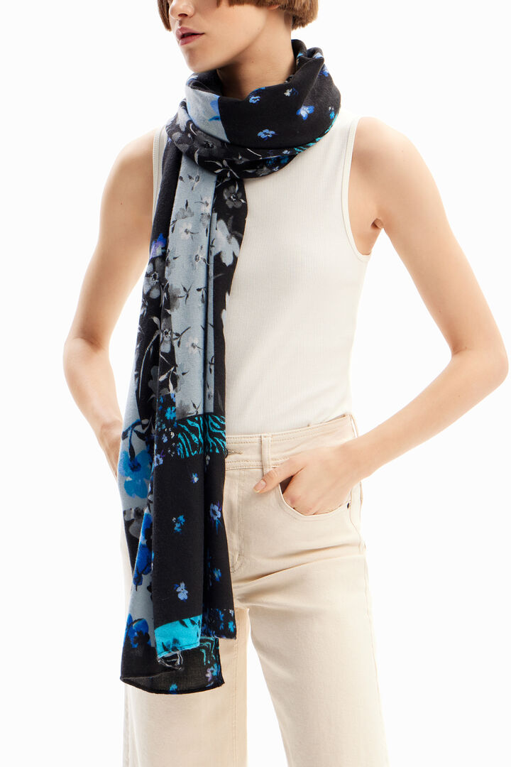 Rectangular patchwork floral foulard | Desigual