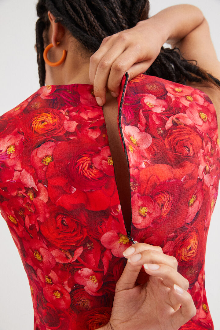 Eng geschnittenes Kleid mit Mohnblumen | Desigual