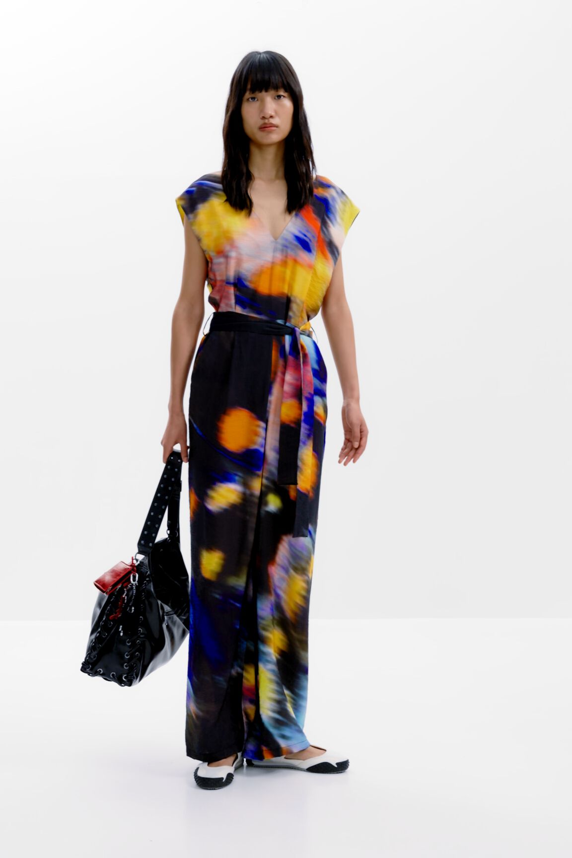 Mr. Christian Lacroixによってデザインされたオールインワン