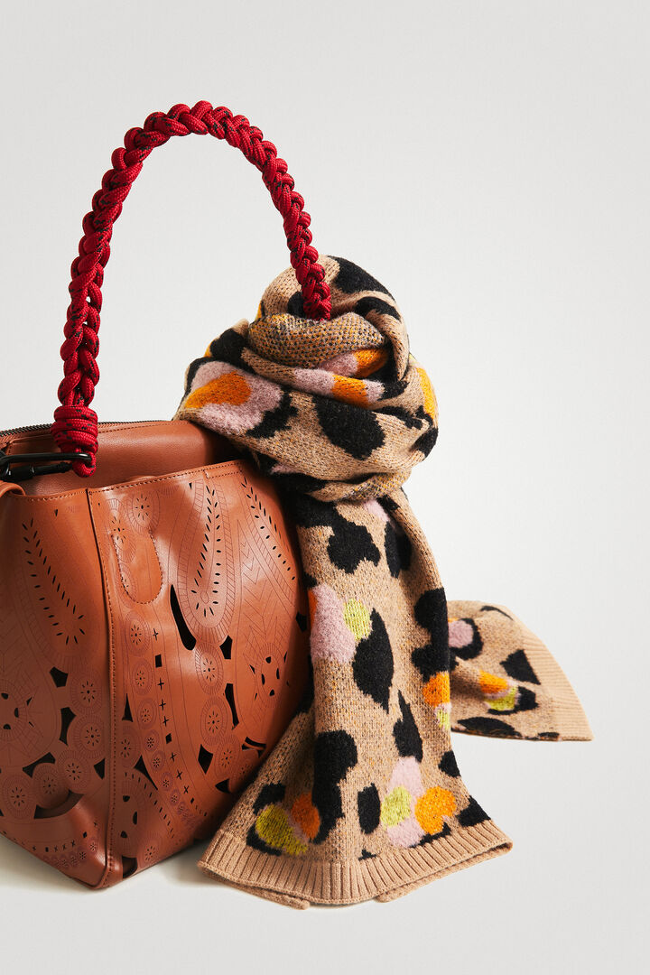 Bufanda alargada animal print | Desigual