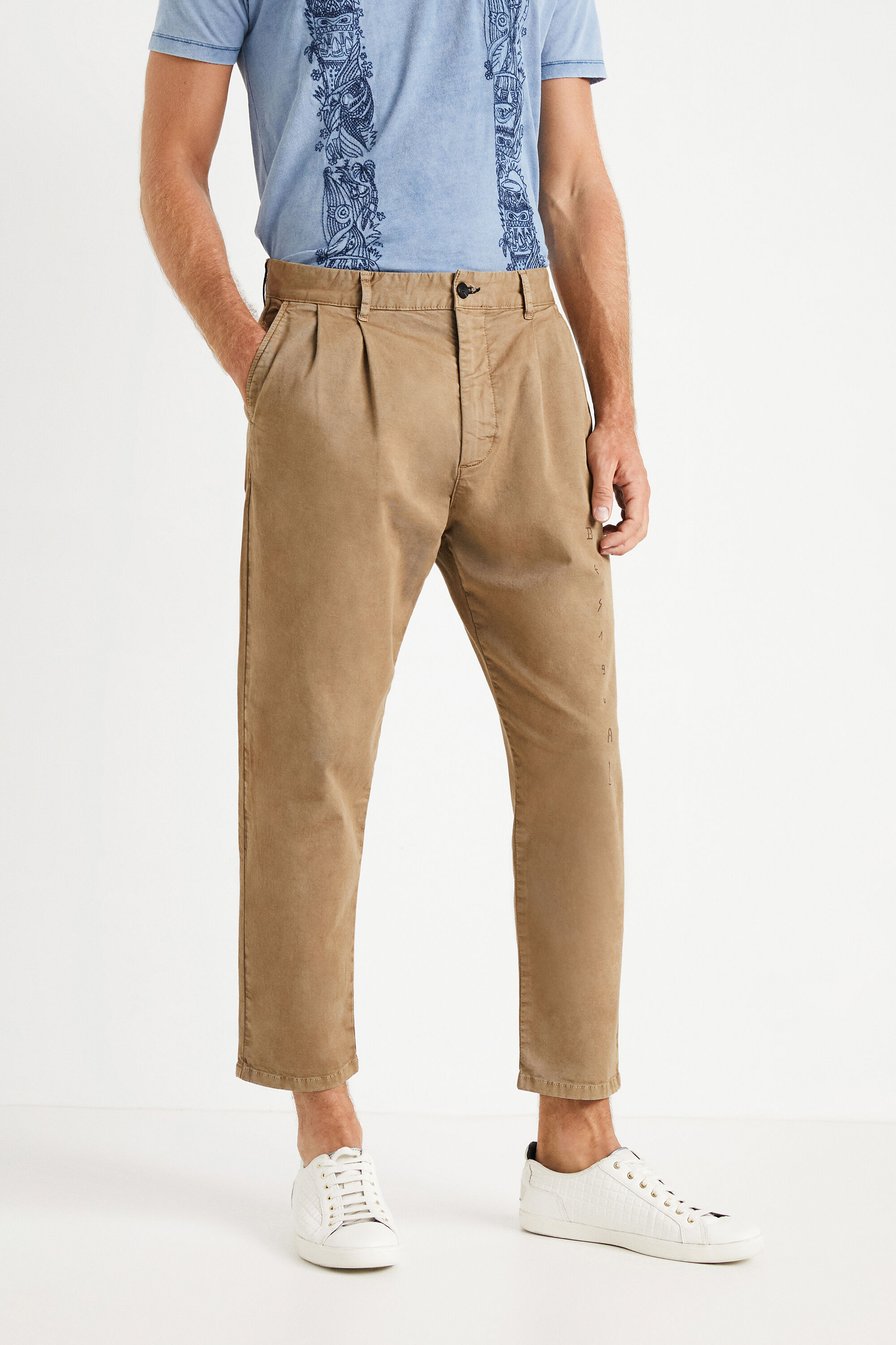 Comfy chino trousers | Desigual.com