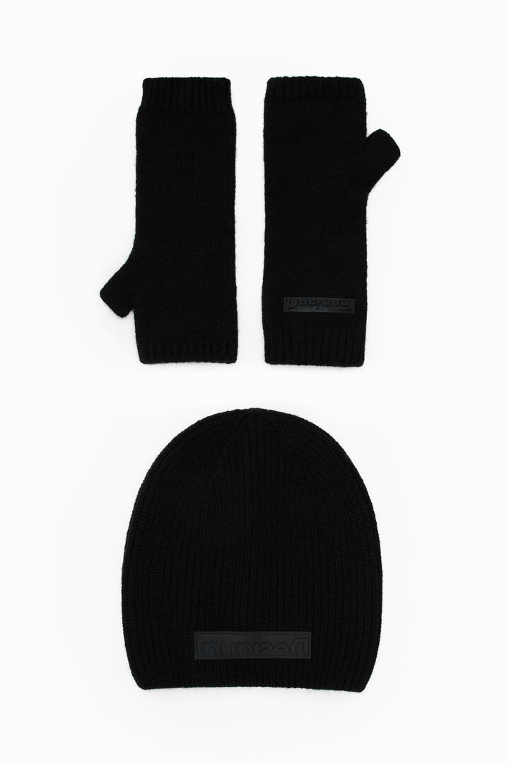Mittens and hat gift box | Desigual