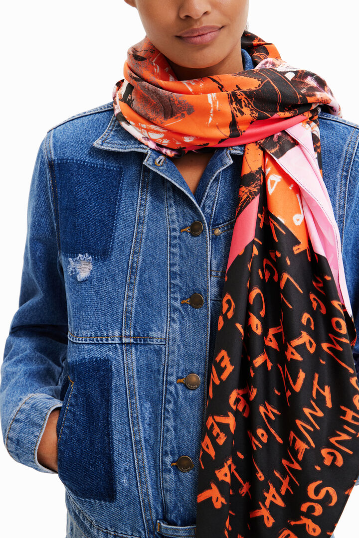 Square LOVE foulard | Desigual