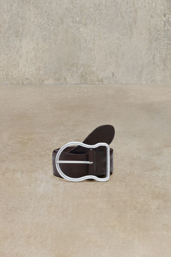 Studio leather belt with oval buckle