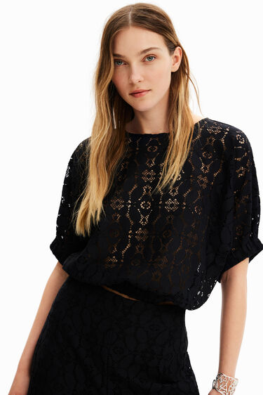 Korte kanten blouse met pofmouwen | Desigual