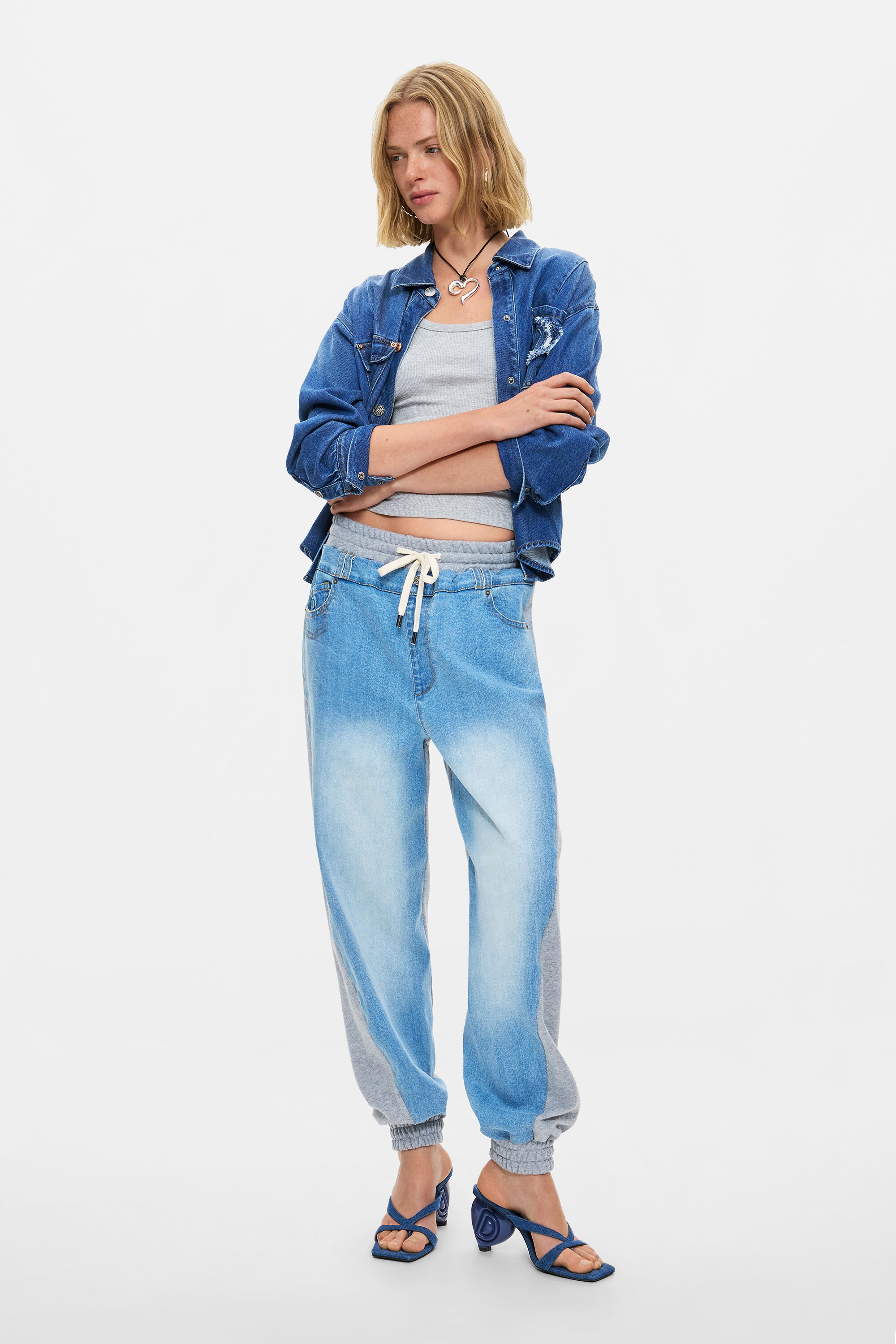 花柄バルーンデニムパンツ 青 女性用 I Desigual.com 美品 Desigual 