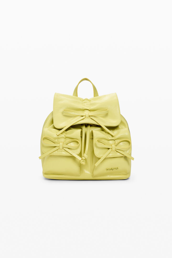 Small backpack with shiny bow