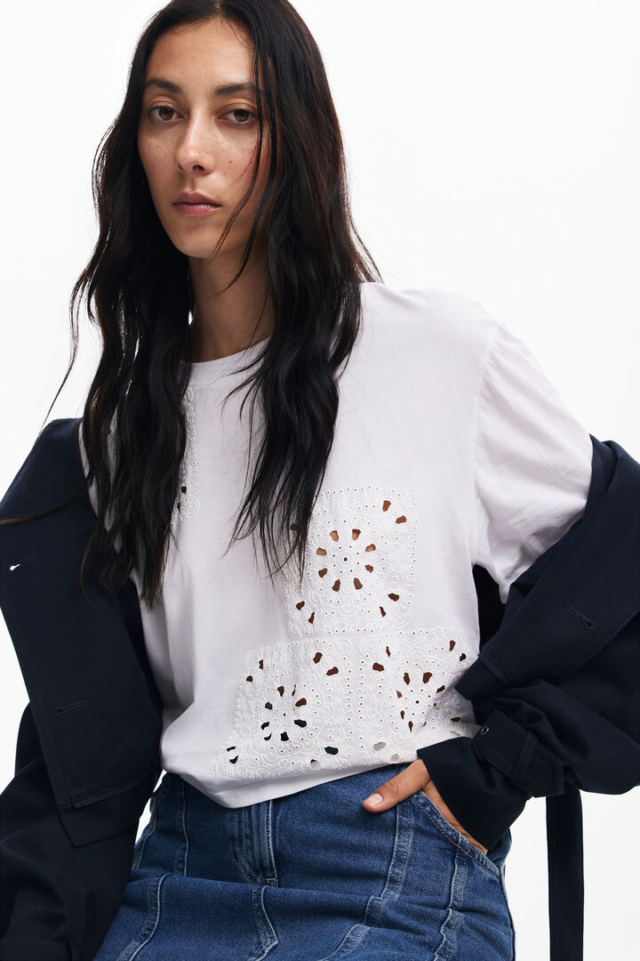 Camiseta lisa detalles | Desigual