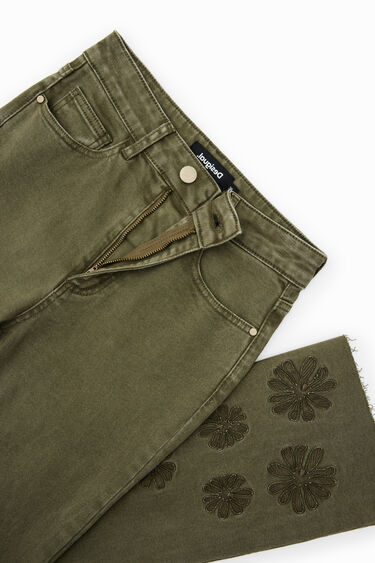 Cropped flared jeans met borduursels | Desigual