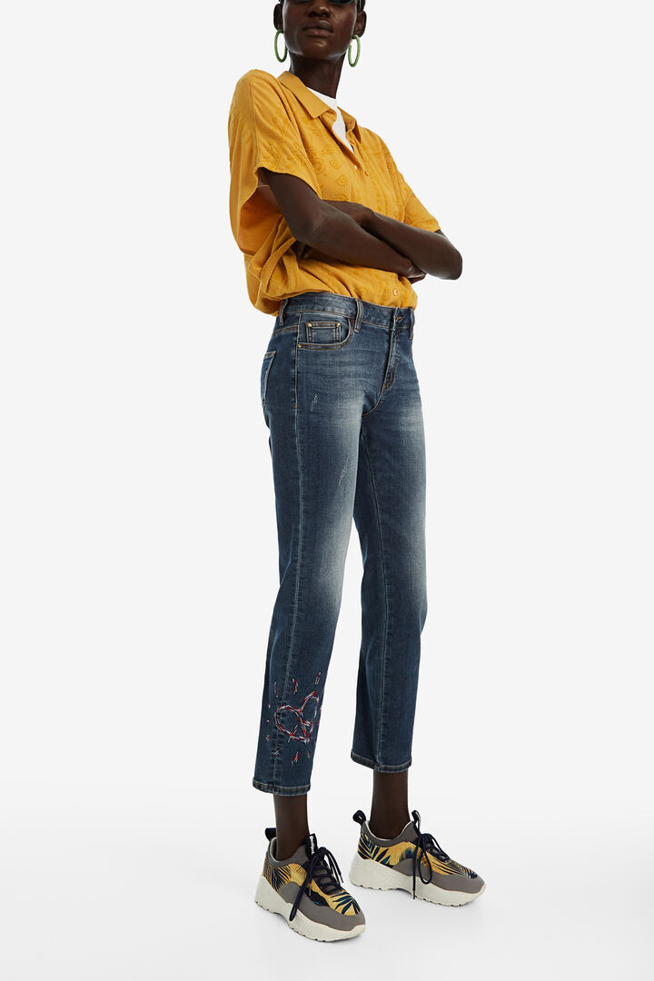 Denim jeans with heart embroidery | Desigual