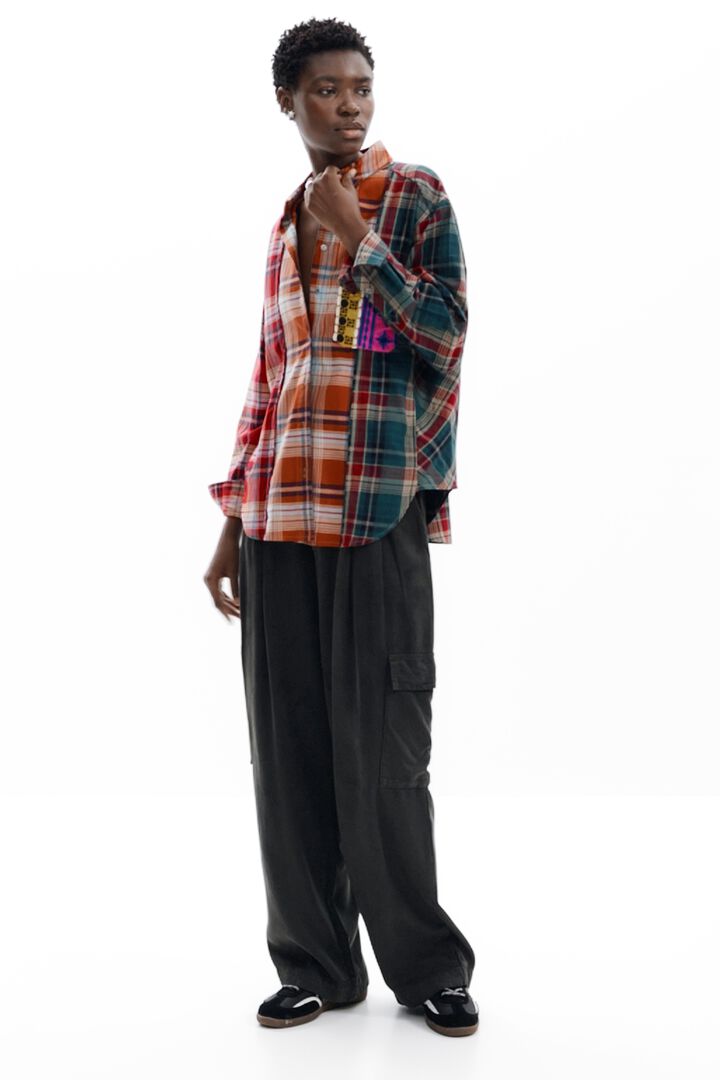 Kockovaná patch košeľa | Desigual