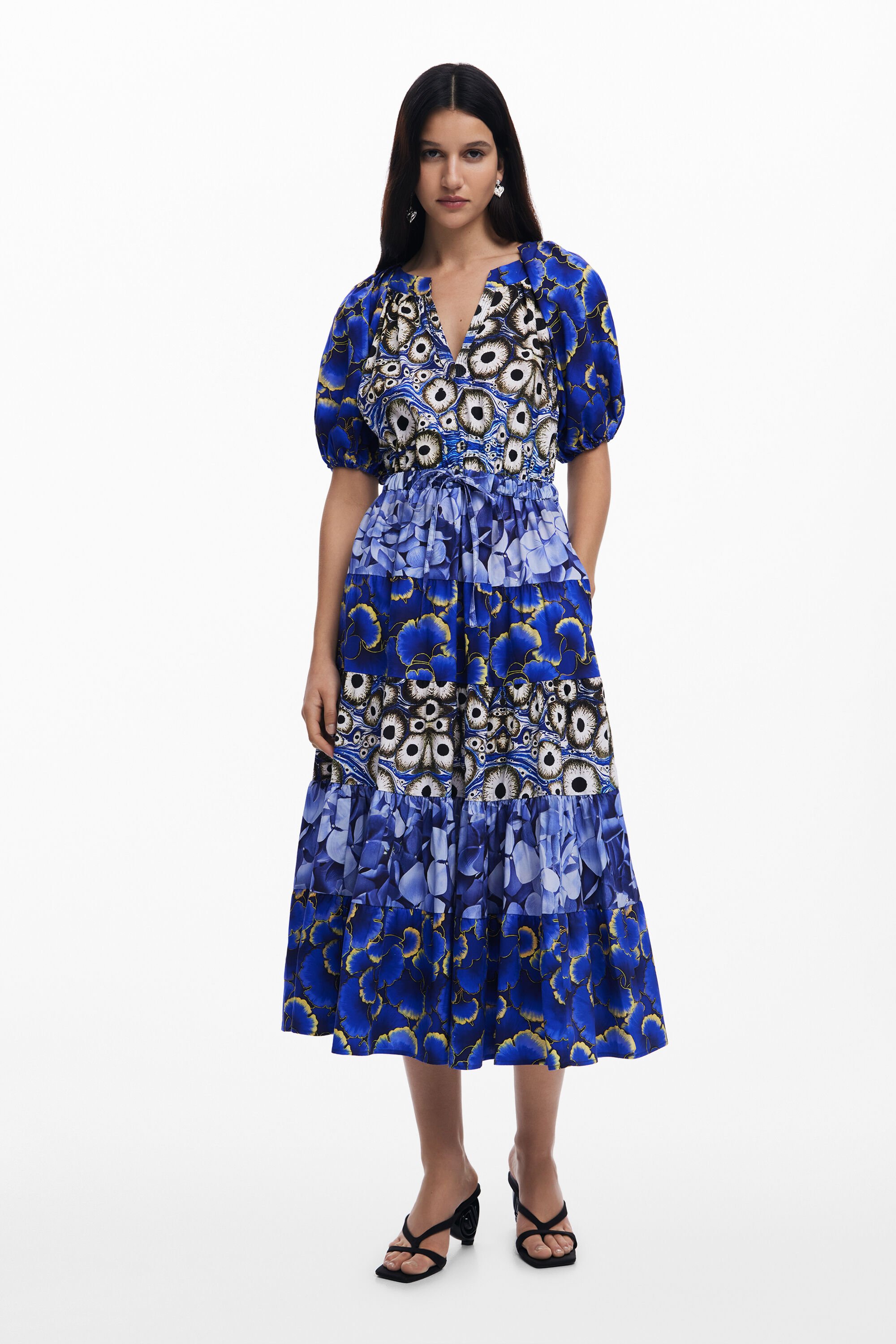 Kleid entworfen von Mr. Christian Lacroix