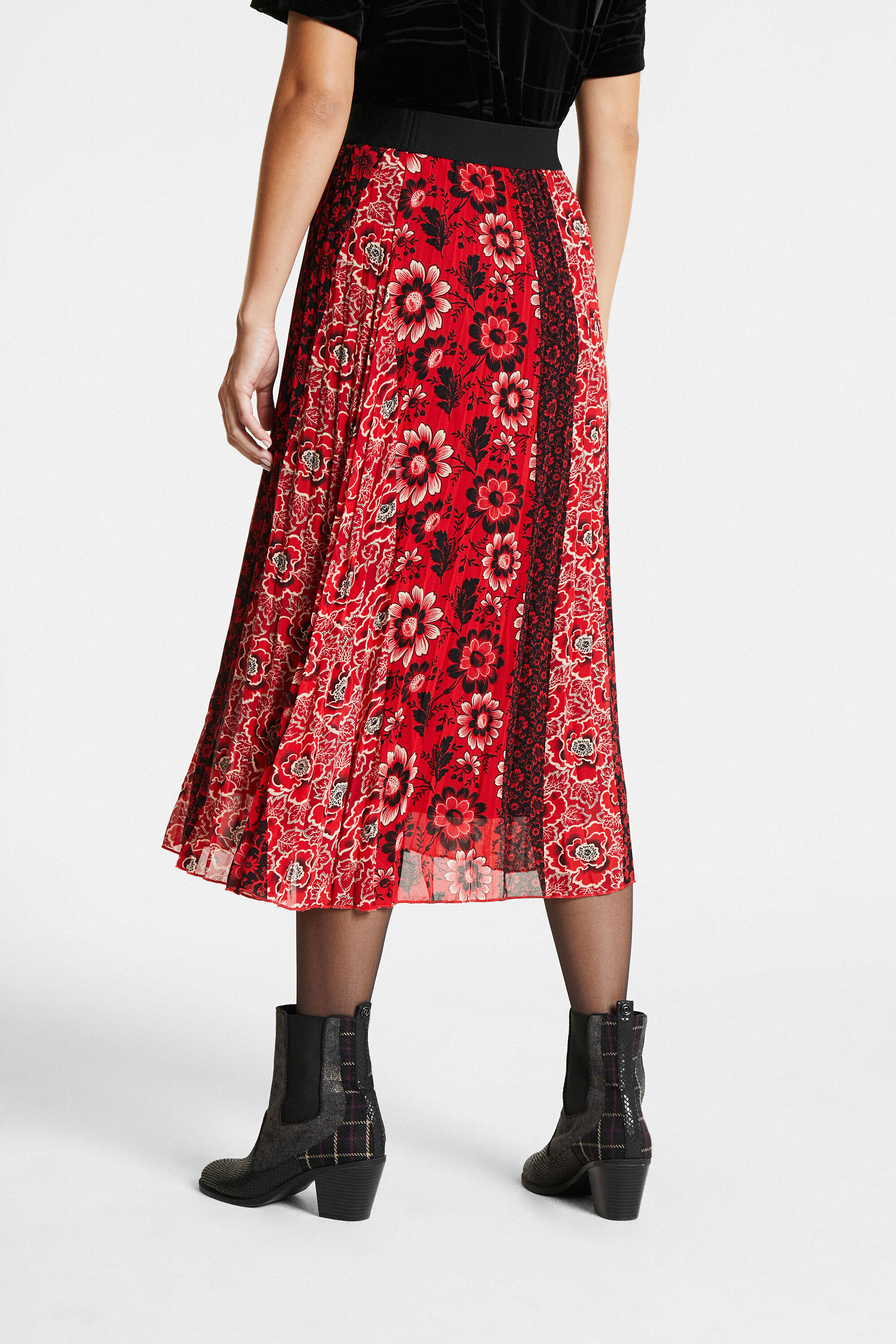 Falda plisada desigual outlet