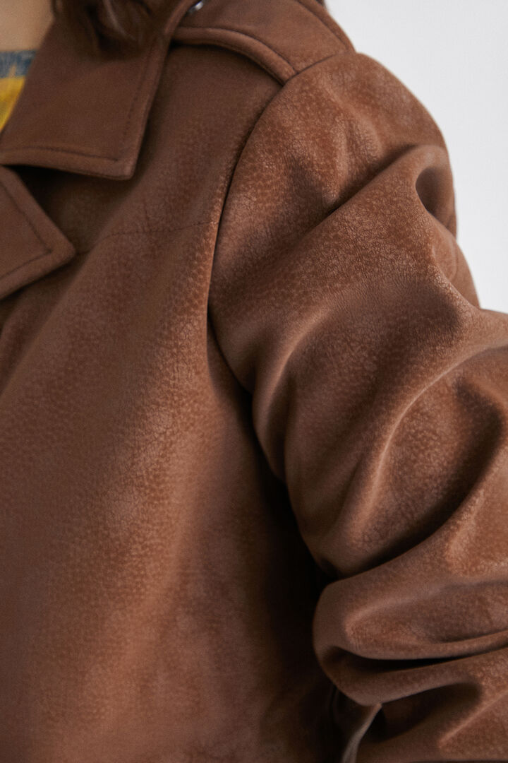 Straight multi-pocket jacket | Desigual