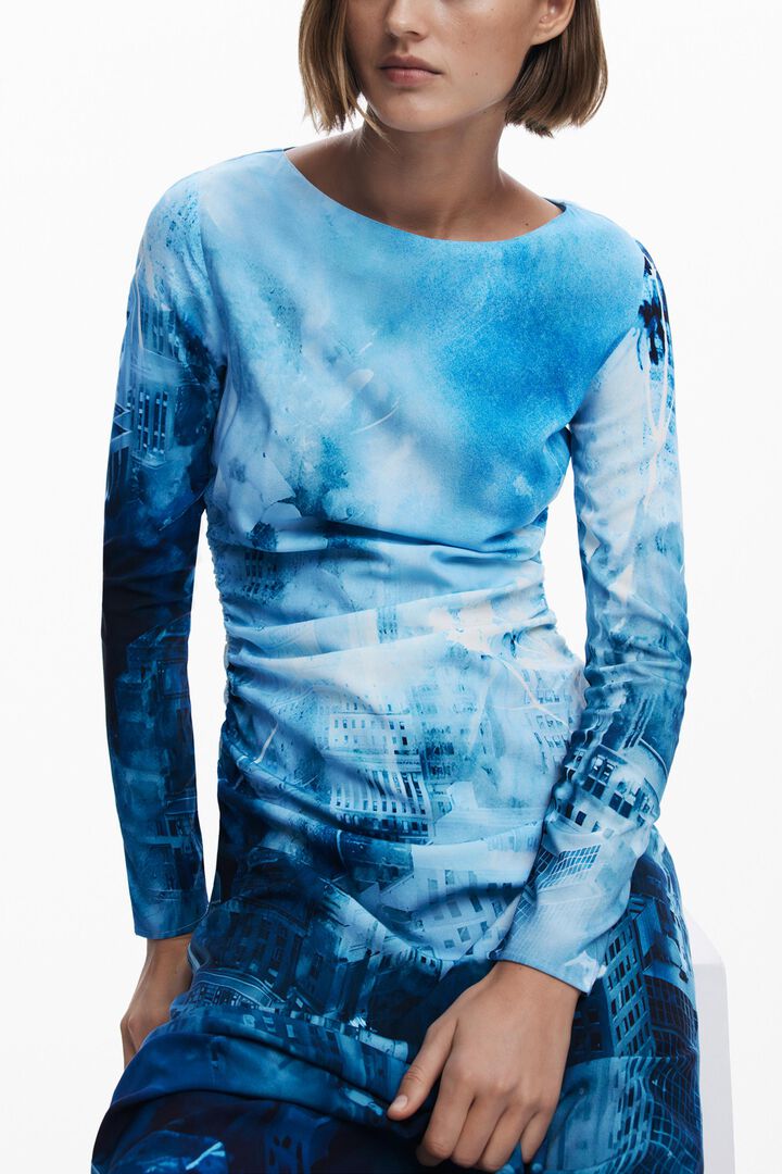 Vestido longo com paisagem