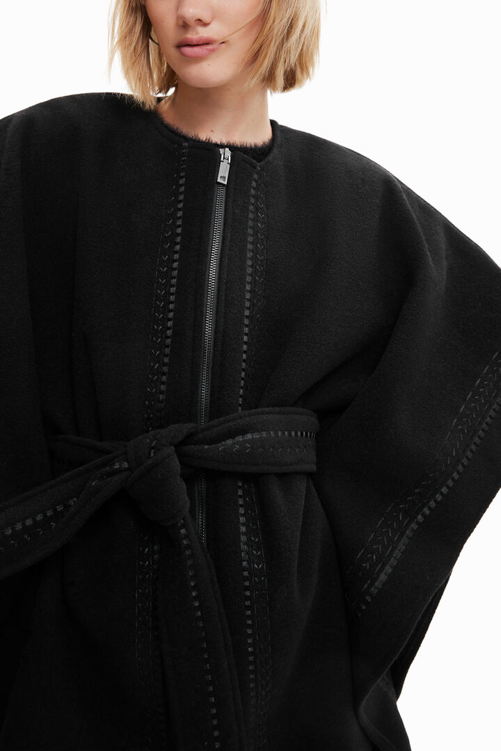 Embroidered poncho | Desigual