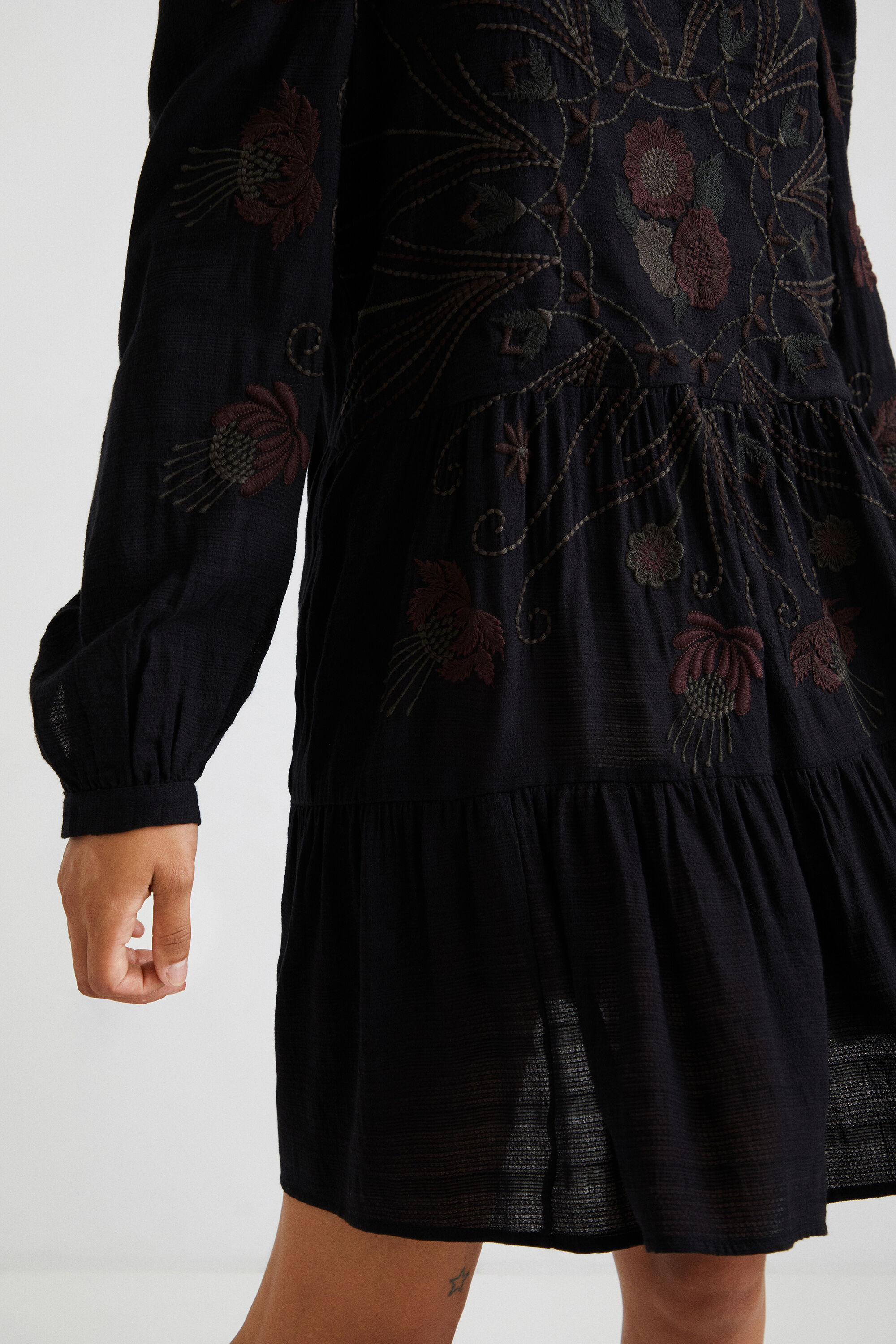 Botanical embroidered dress | Desigual.com