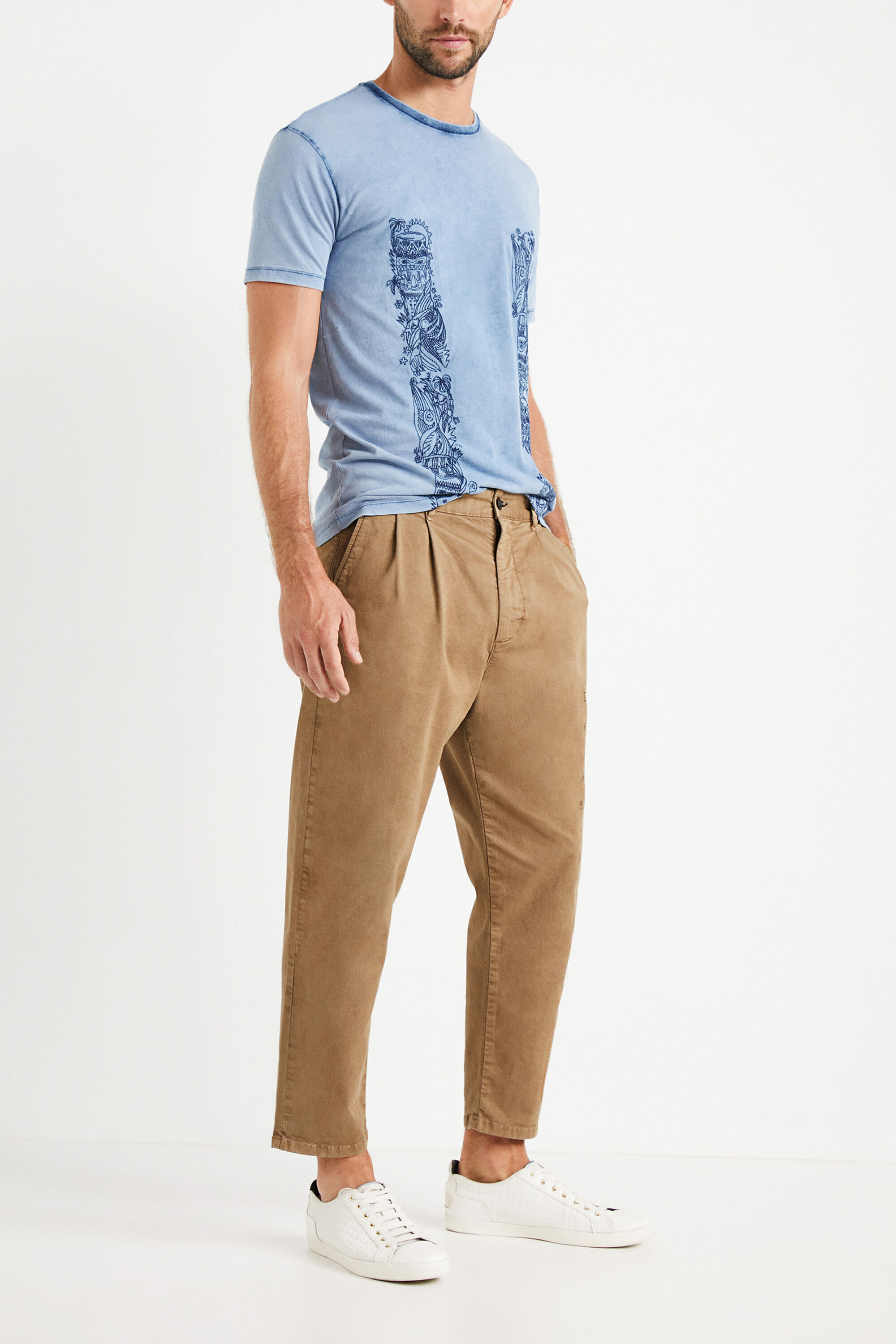 Comfy chino trousers | Desigual.com