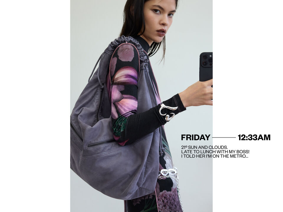 Medium bag with leather effect