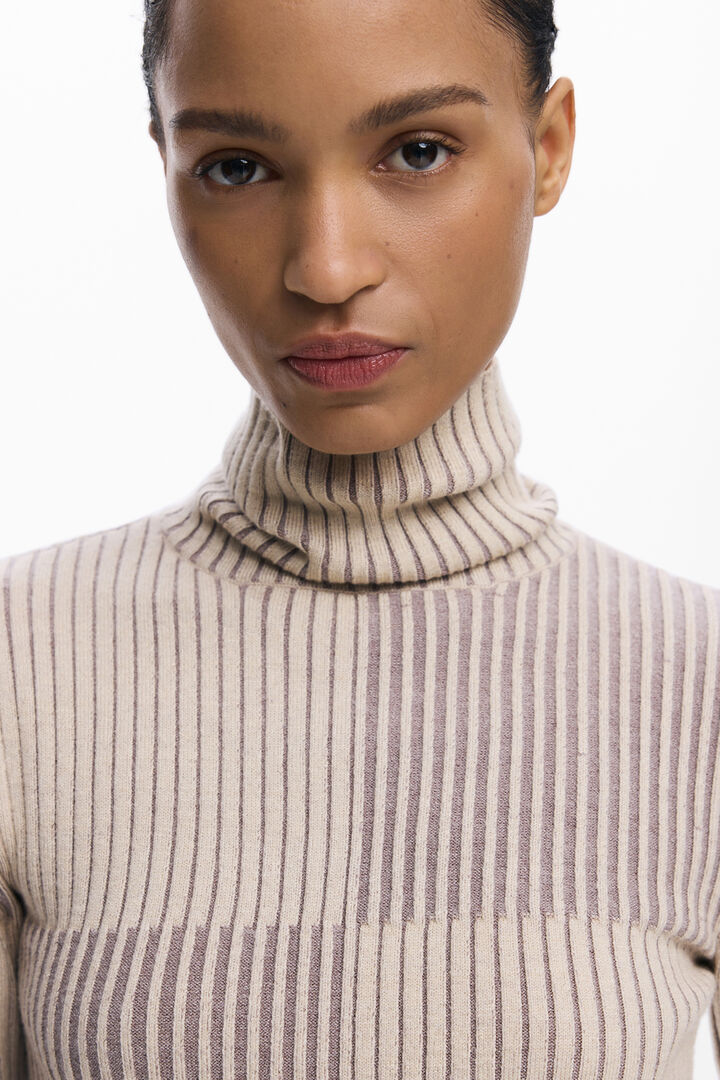 HIGH NECK CHECKERED SWEATER | Desigual