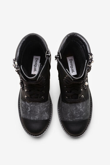 Embroidered boots | Desigual.com