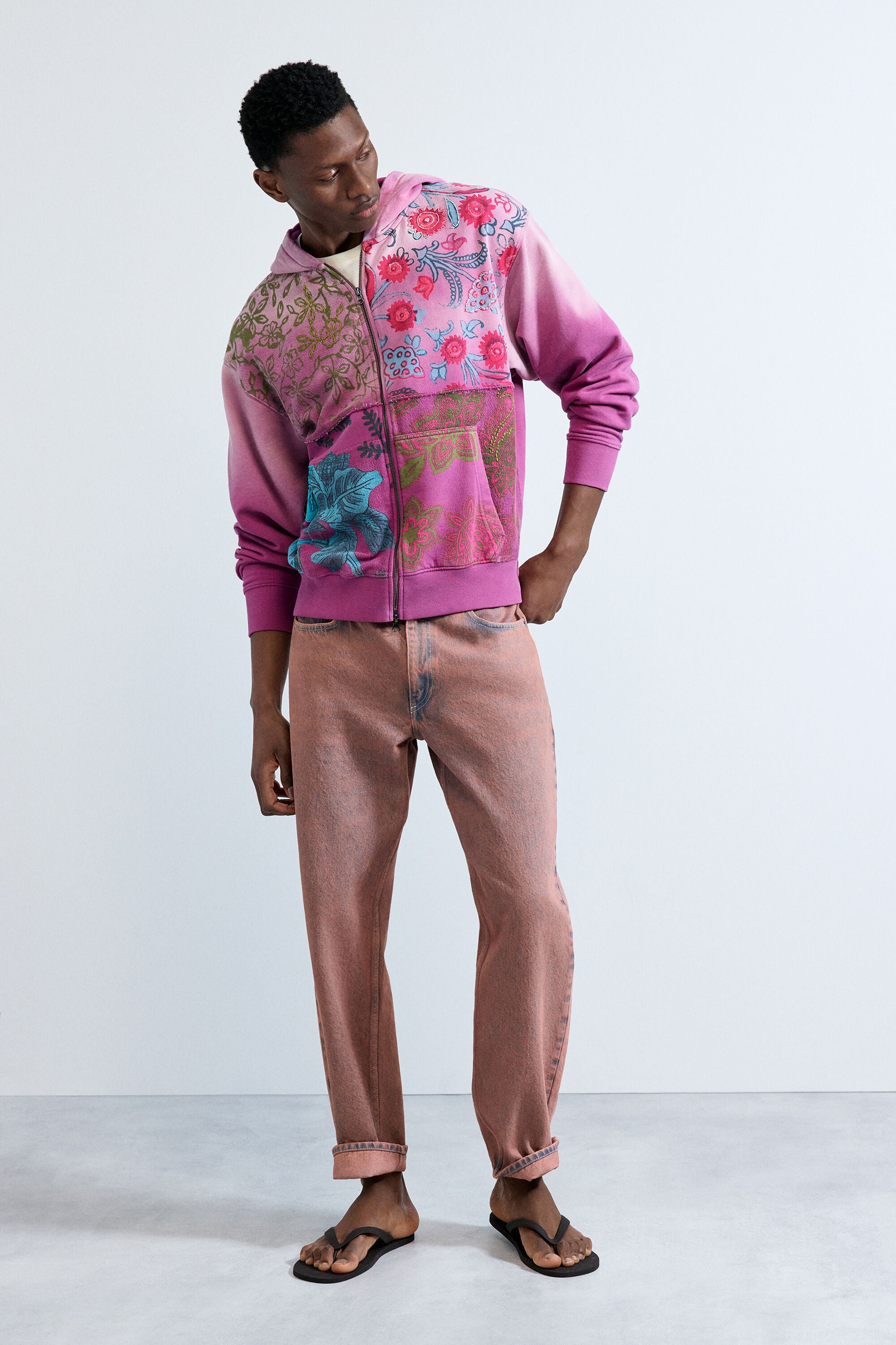 新品 Desigual ジップアップ ブルゾン フローラル柄 L Floral Zipper Sweatshirt pink for men I Desigual.com