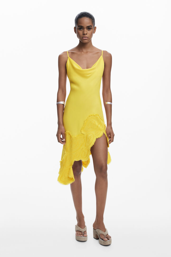Asymmetrisches Slipkleid