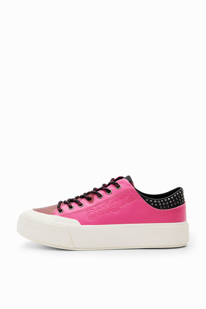 Baskets plateforme clous