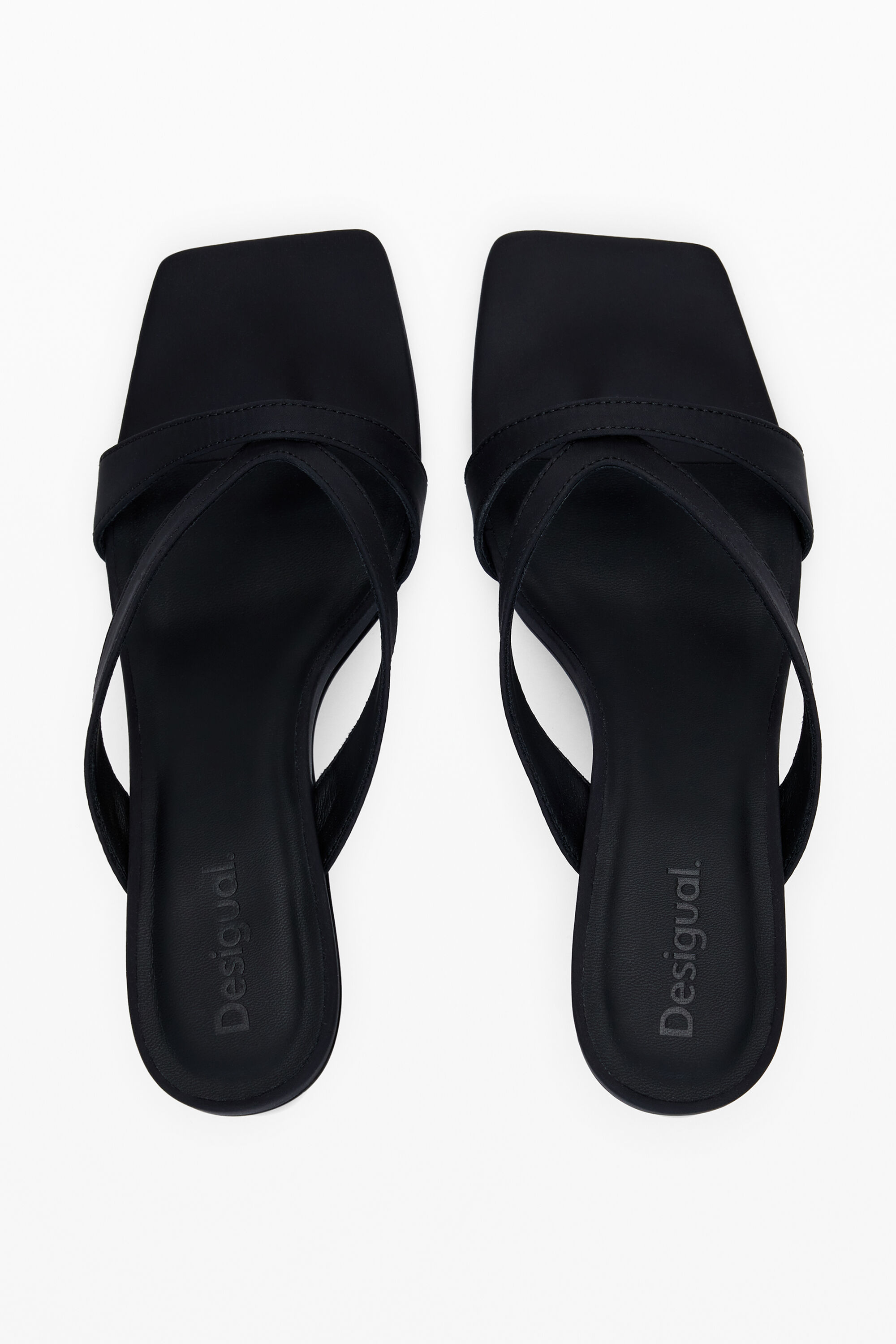 Desigual ハートヒールサンダル In Black