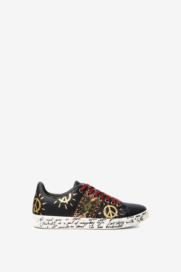 Zapatilla deportiva étnica