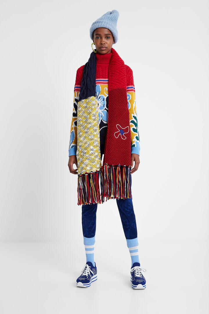Long scarf with fringe | Desigual