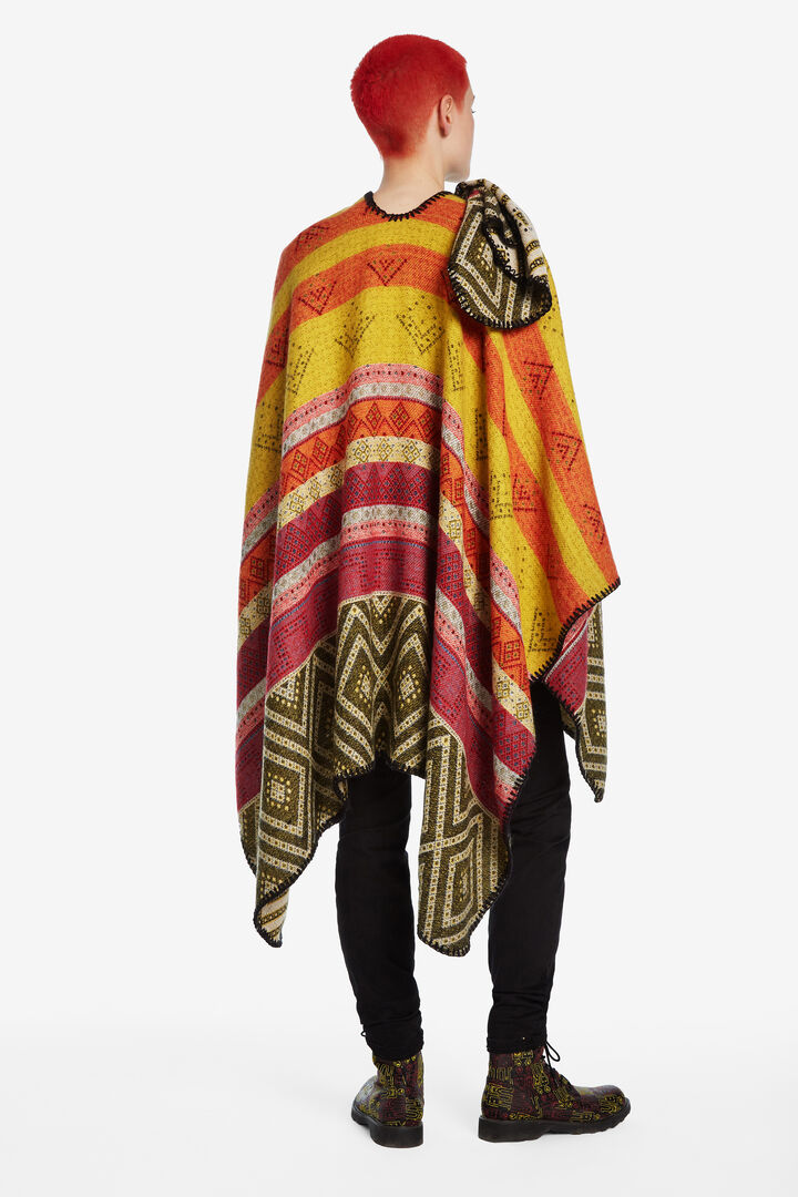 Ethnic square poncho | Desigual