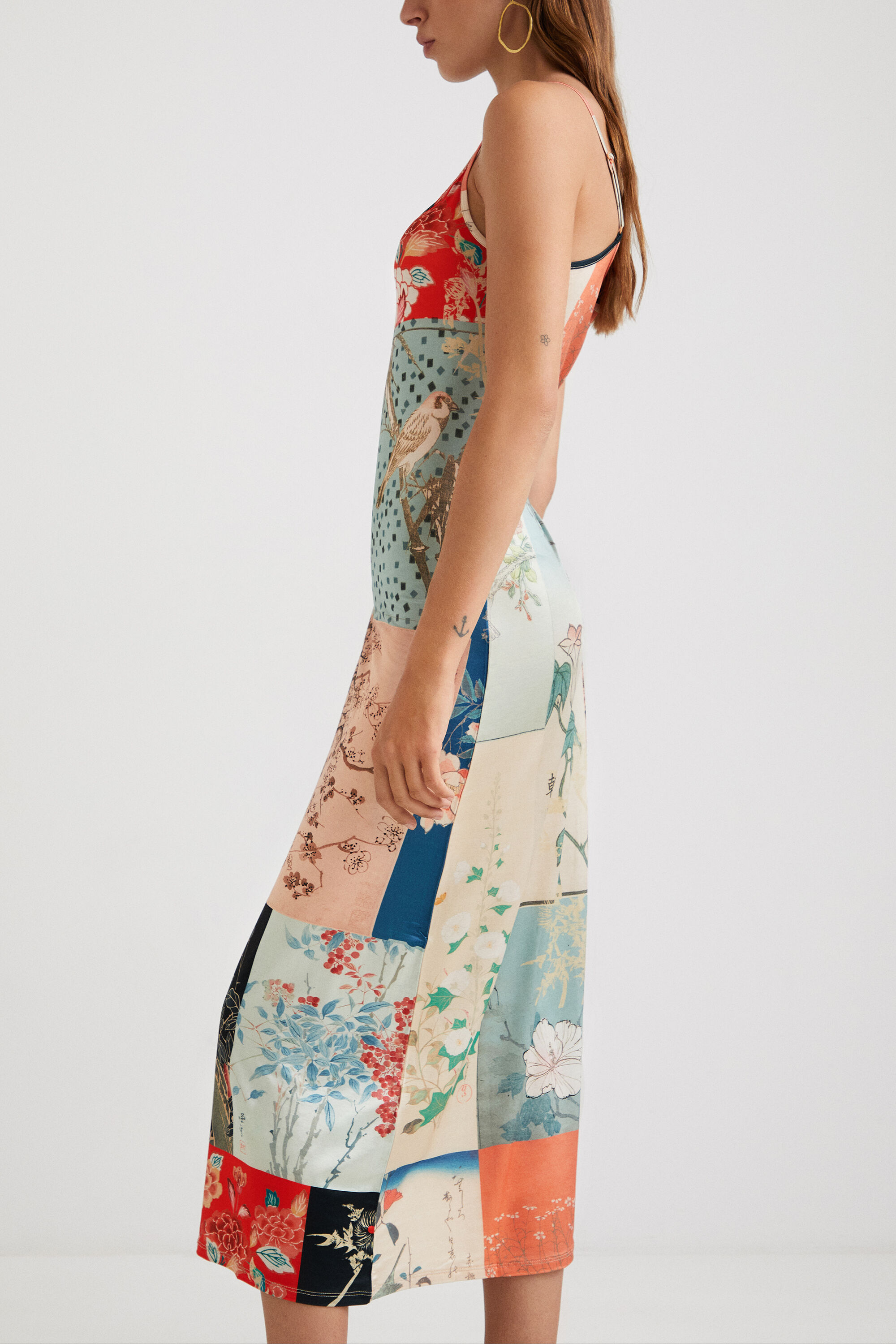 Desigual Damen Kleid Lässig Mit Blumenmuster – ärmellos, Midilänge | Regular Passform, Rundhalsausschnitt