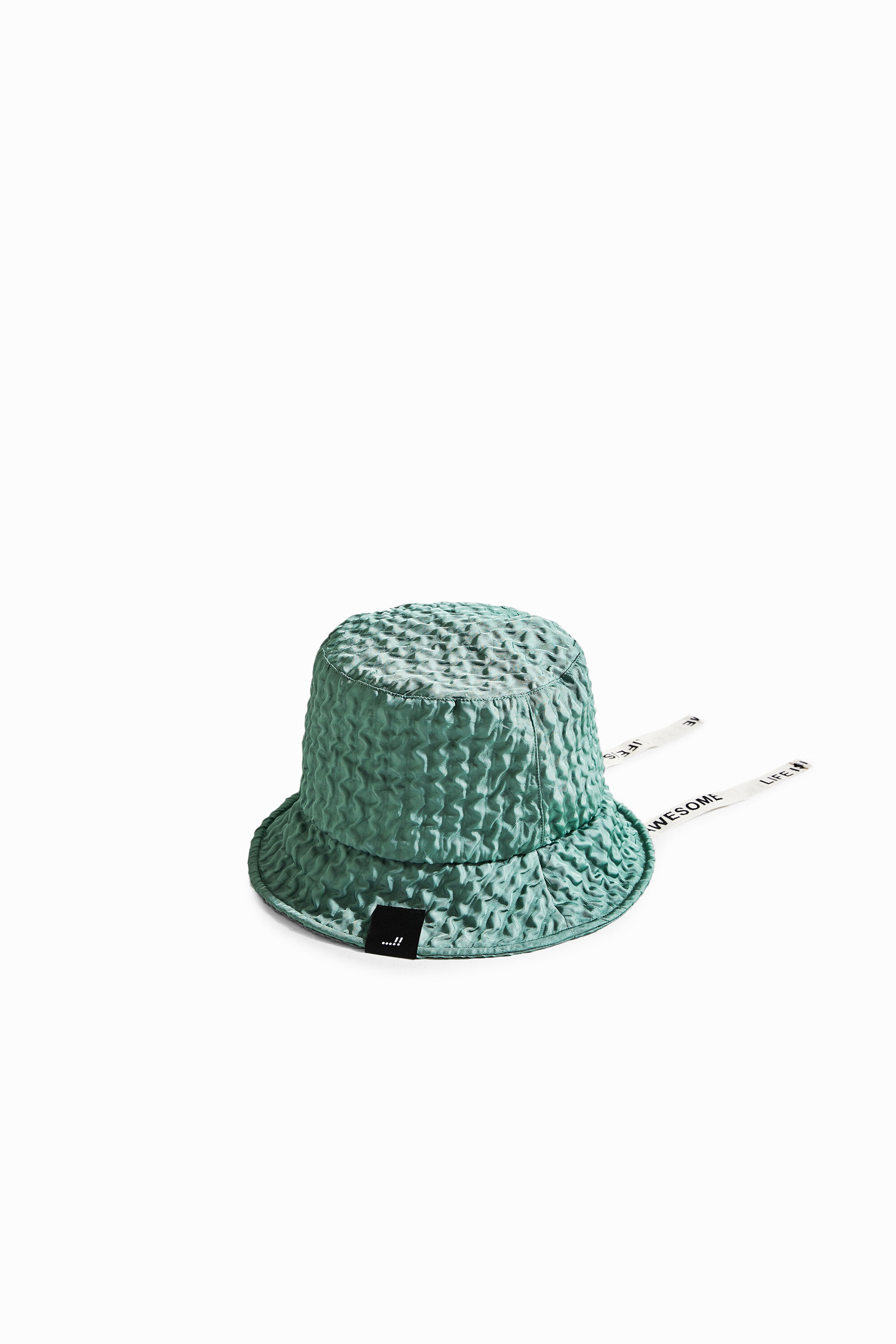 Strap bucket hat