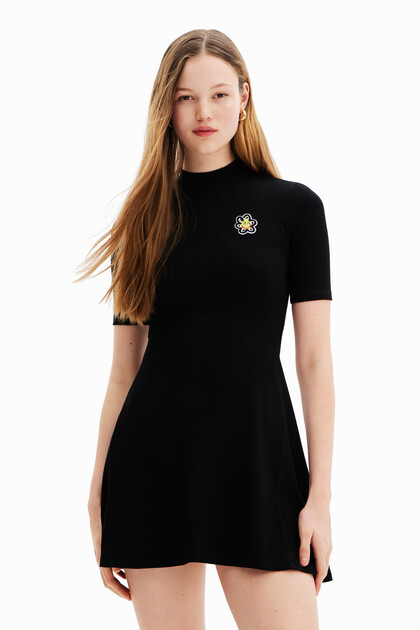 Vestido corto skater flor