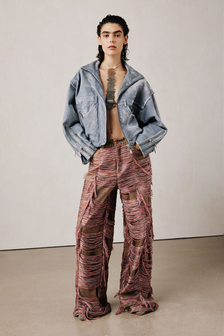 Studio jeans met rafelige afwerking