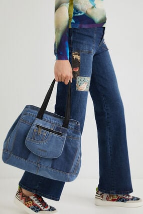 Shopping bag in jeans