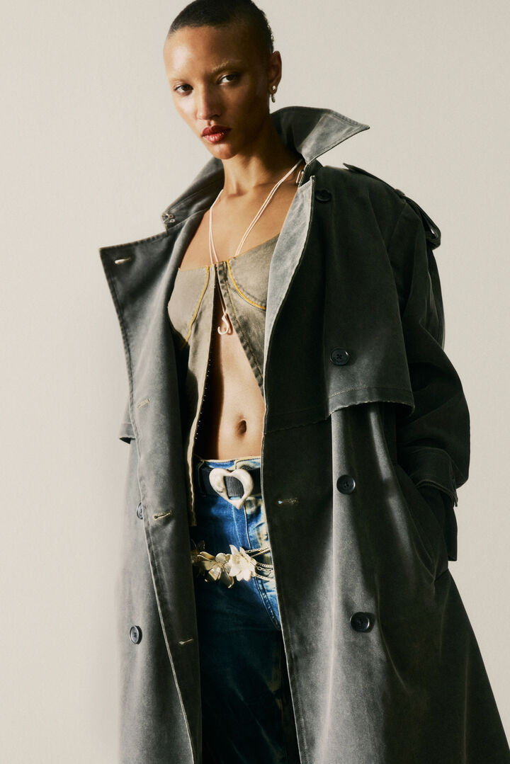 TRENCH COAT EFEITO PELE