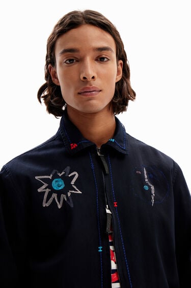 Jacket with embroidered details. | Desigual