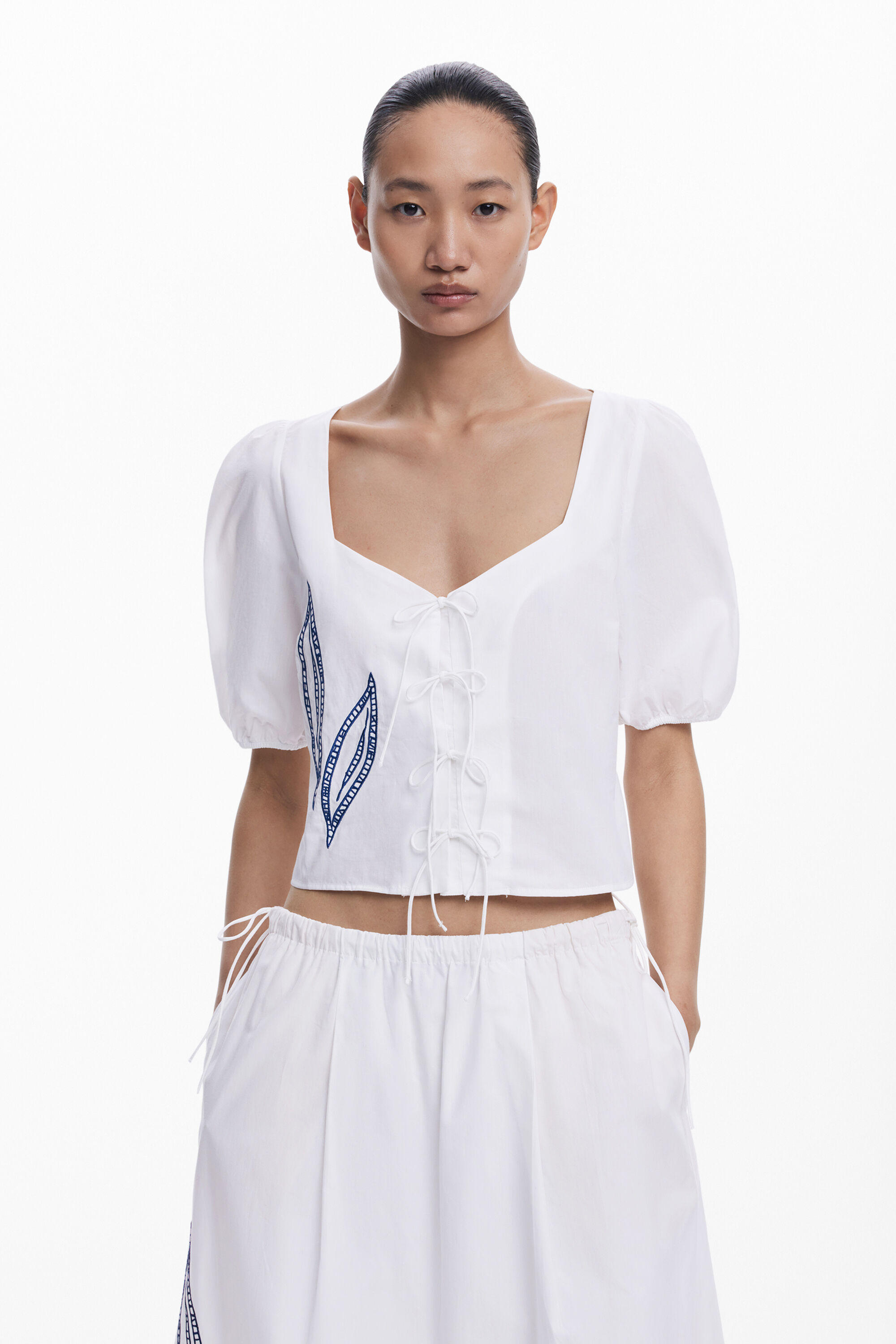 Embroidered puff-sleeve blouse