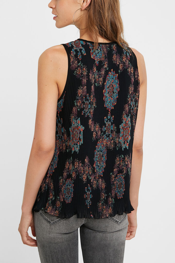 Black sleeveless pleated blouse | Desigual