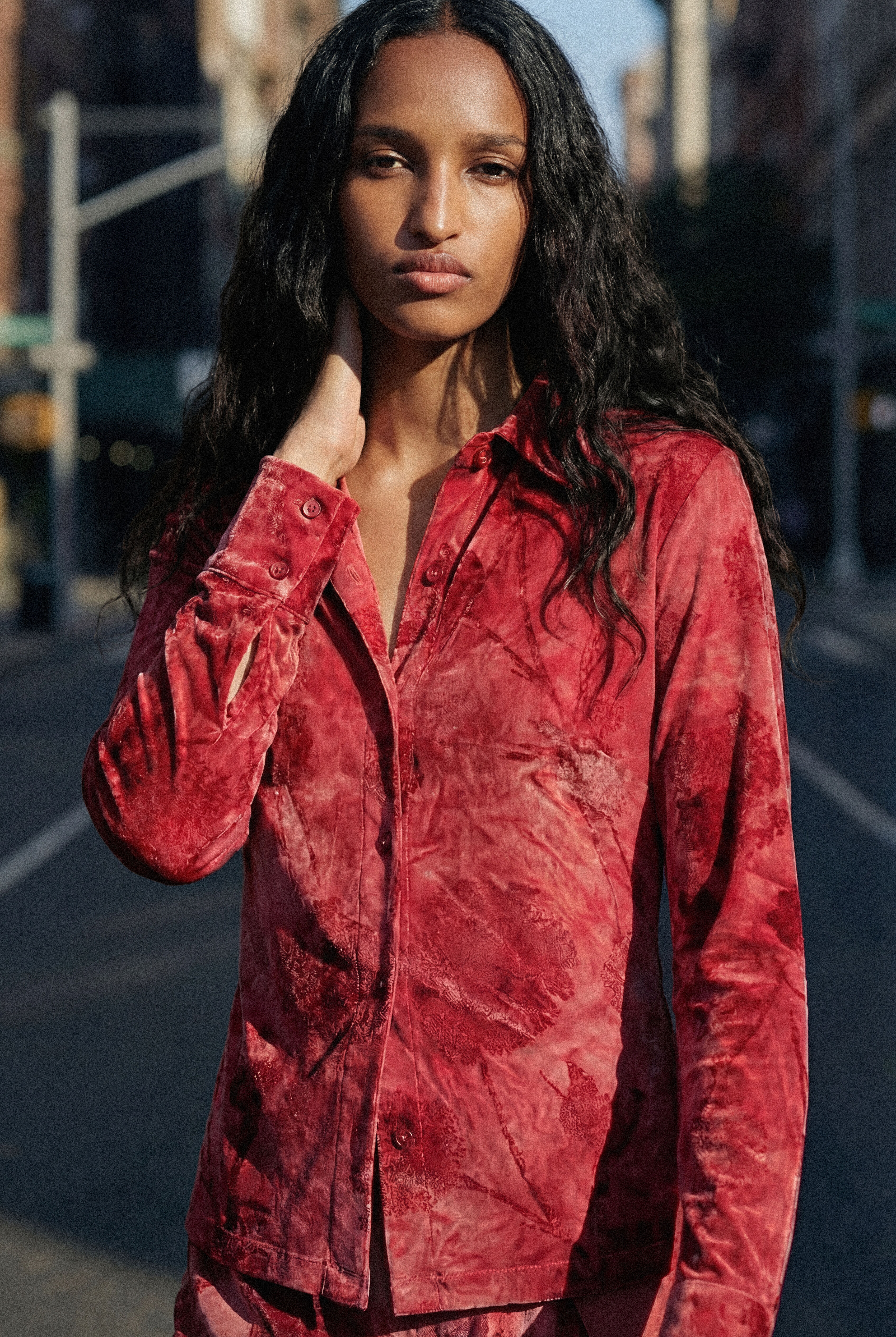 花柄刺繍のTシャツ バラ 女性用 I Desigual.com