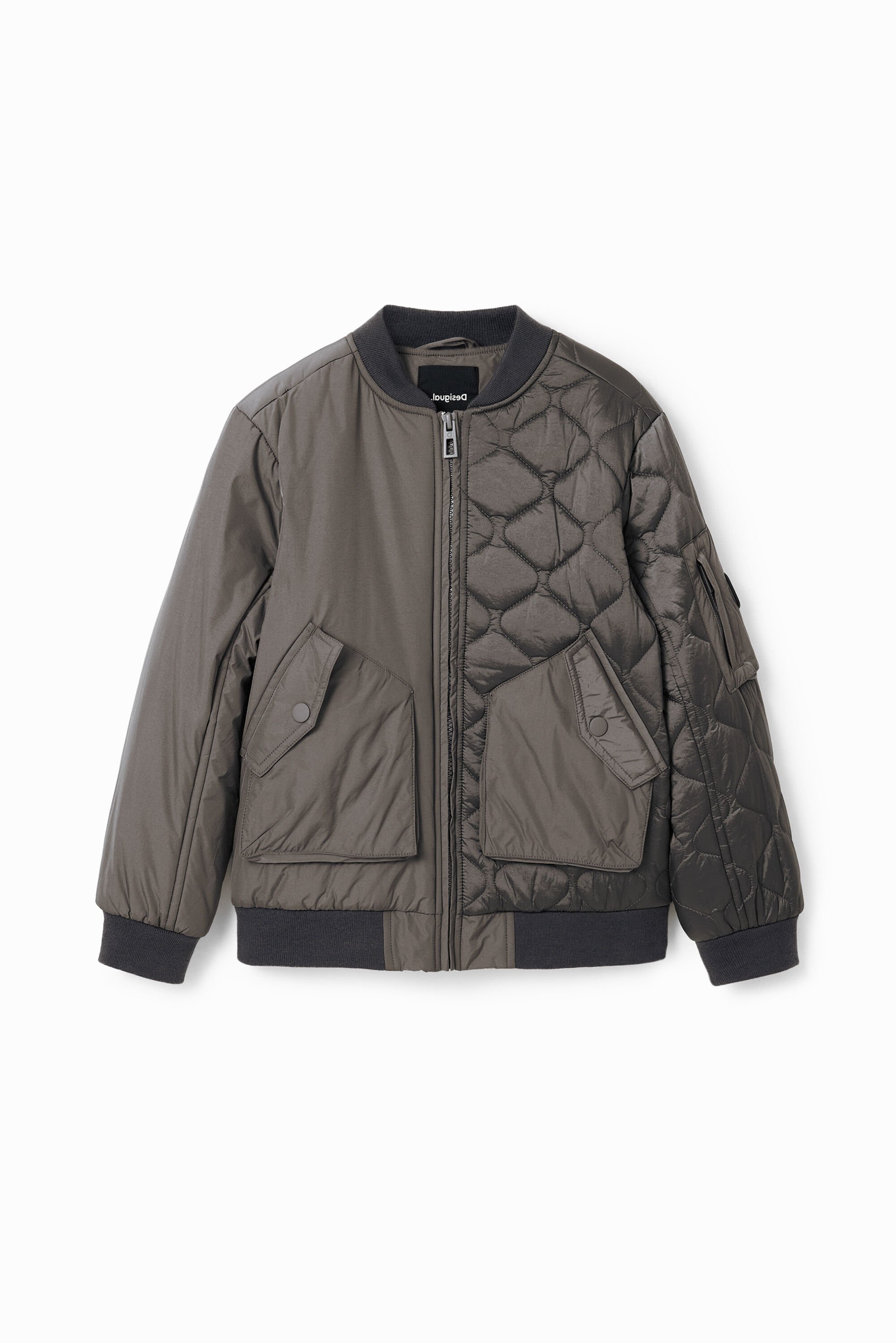 Gewatteerd bomberjack met patch