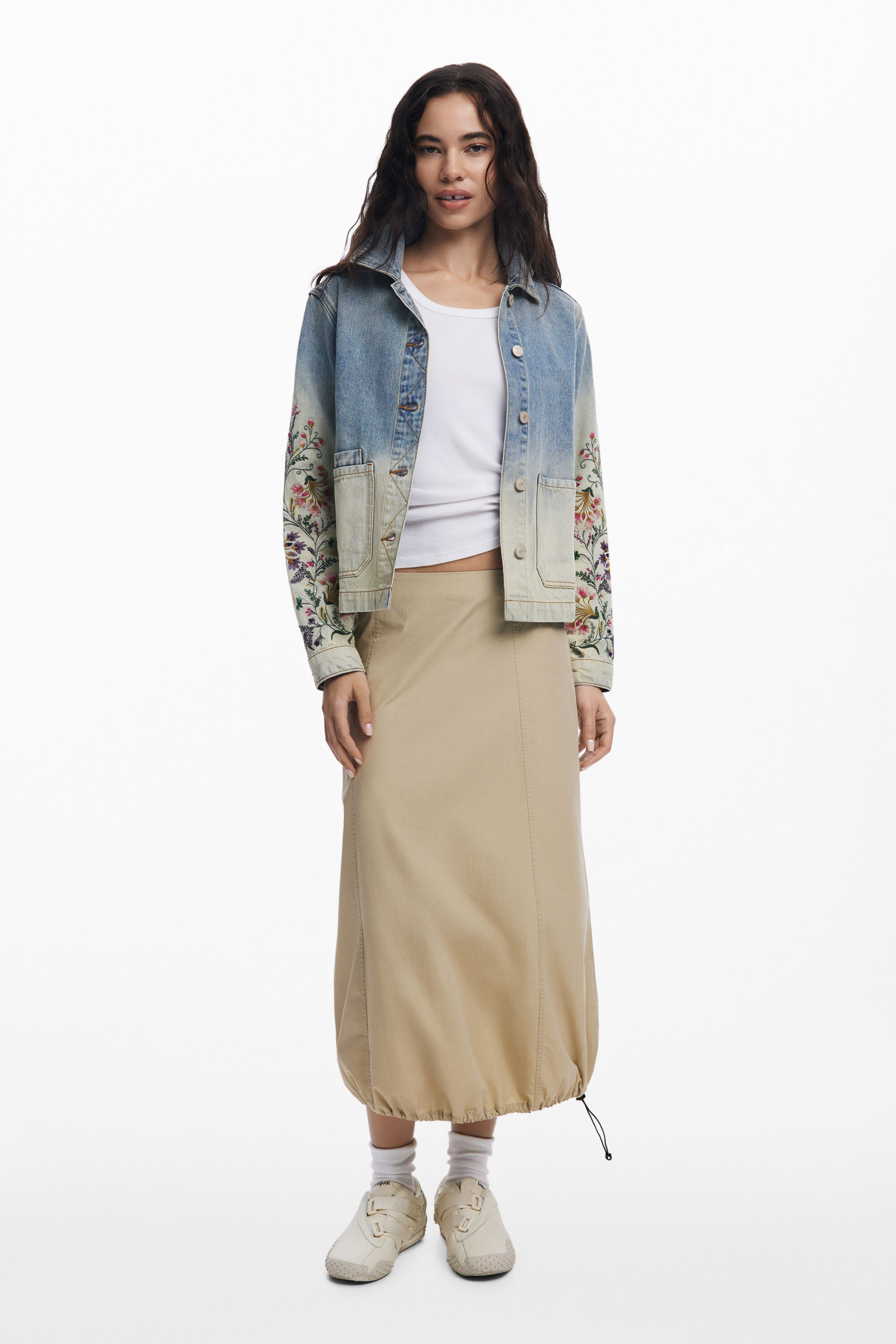フラワーデニムジャケット 女性用 I Desigual.com