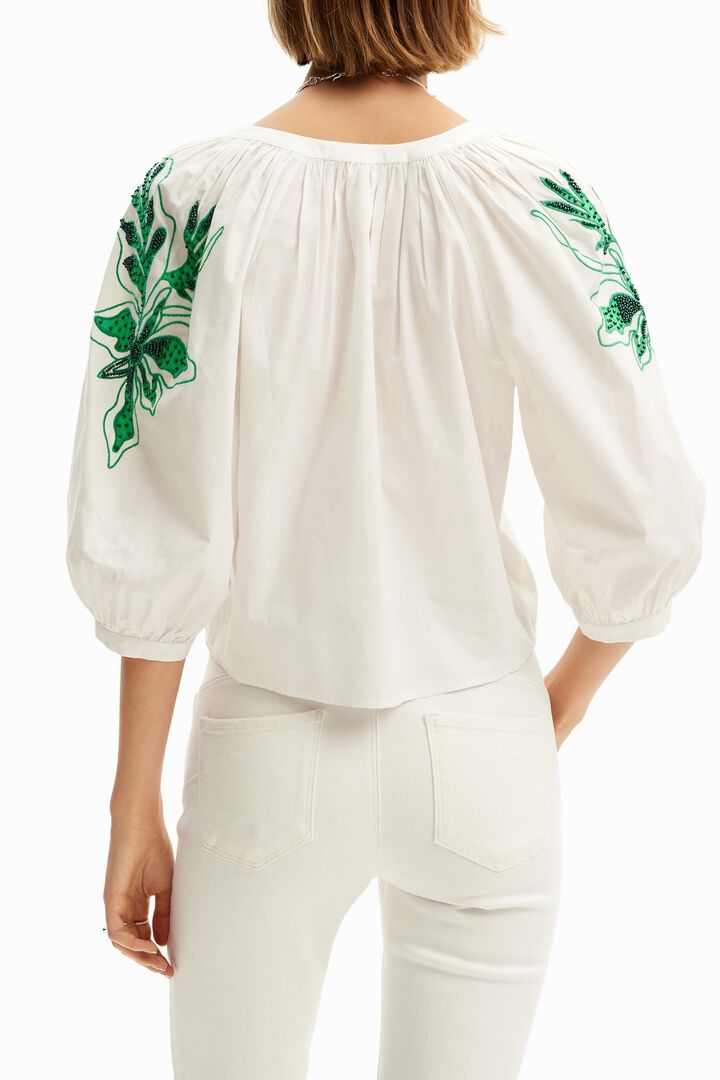 V-neck embroidered blouse | Desigual