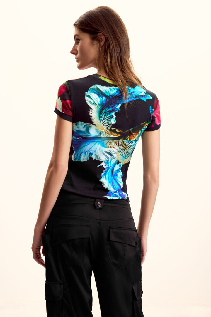 T-shirt designed by Mr. Christian Lacroix | Desigual